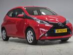 Toyota Aygo 1.0 VVT-i x-play/ 5-Drs/ Camera/ Airco/ C.V. Afs, Voorwielaandrijving, Stof, Gebruikt, 4 stoelen