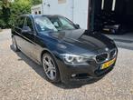 BMW 3-serie Touring 318i M Sport AUT VIRTUAL.XENON.NAP!, Automaat, Gebruikt, 1465 kg, Zwart
