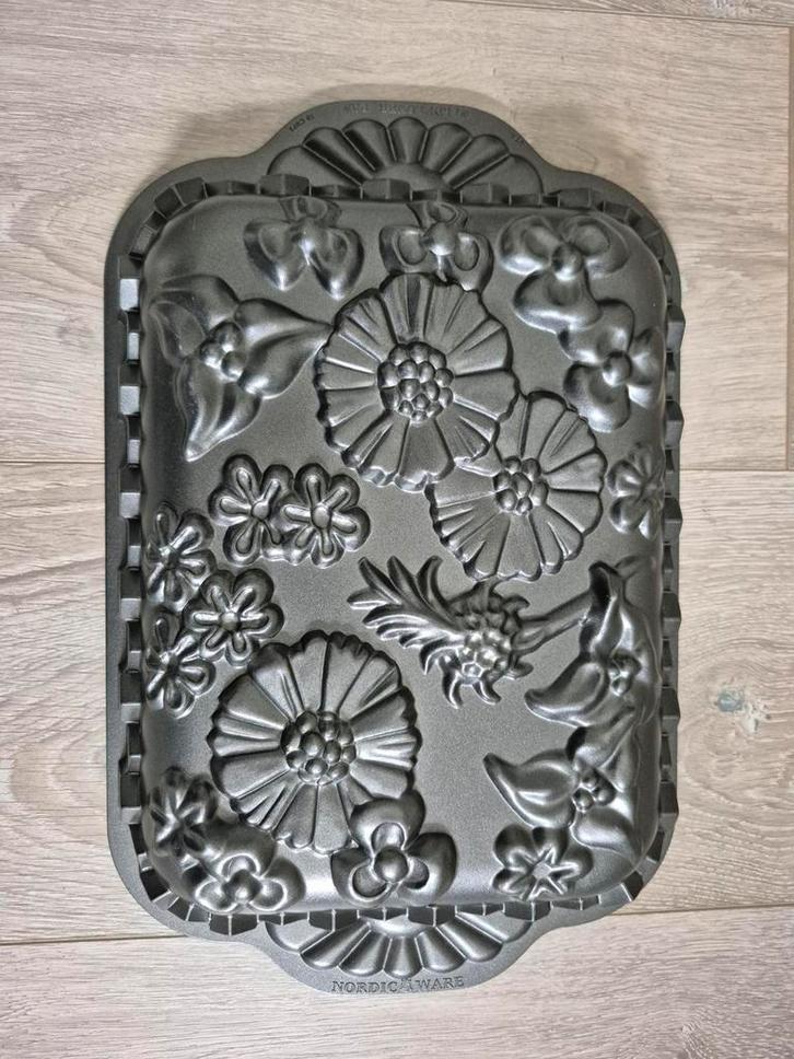 Nordic Ware Wildflower Bakvorm - Bloemen Design, Huis en Inrichting, Keuken | Keukenbenodigdheden, Ophalen of Verzenden