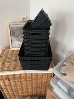 Zwarte kunststof mandjes, Ophalen, Doos, Minder dan 35 cm, Zo goed als nieuw