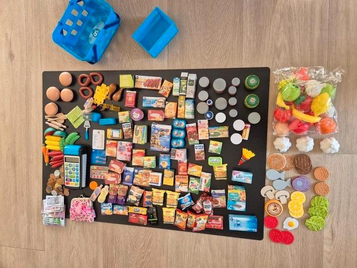 Leuke boodschappenset met mandje, kratje en pinapparaat+geld, Kinderen en Baby's, Speelgoed | Speelkeukens, Kunststof, Ophalen of Verzenden