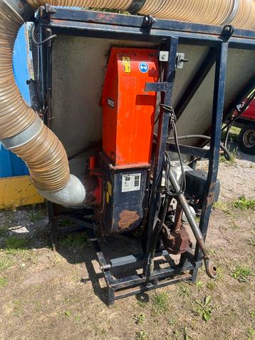 Trilo bladzuiger/heg zuiger met benzine motor beschikbaar voor biedingen