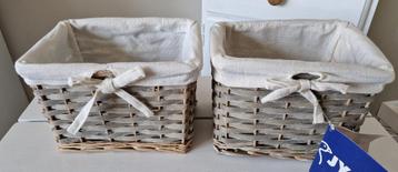2 rieten mandjes met bekleding * i beschikbaar voor biedingen
