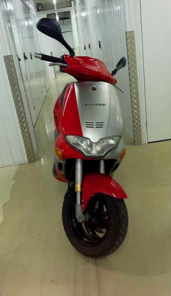 Gilera runner 172 a1 voledig gereviseerd, Fietsen en Brommers, Scooters | Piaggio, Zo goed als nieuw, Overige modellen, Tweetakt