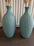 Lichtblauwe “oude” vazen met leuke veren takken, Ophalen, Zo goed als nieuw, Blauw, Minder dan 50 cm