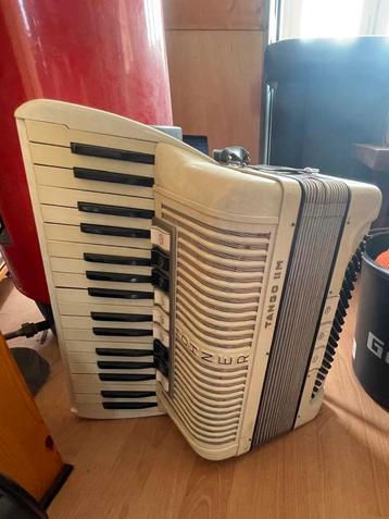 Hohner Tango II M beschikbaar voor biedingen