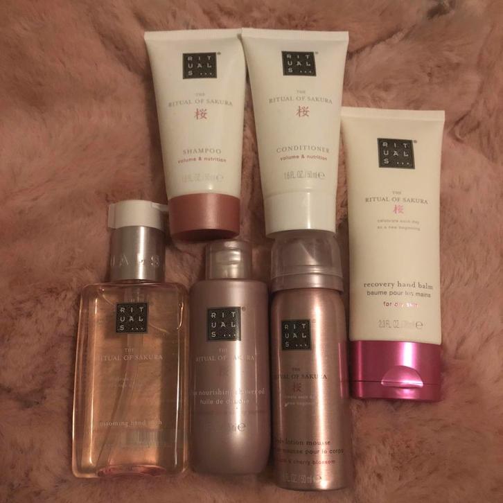 Rituals Sakura cadeau set #2, Sieraden, Tassen en Uiterlijk, Uiterlijk | Lichaamsverzorging, Nieuw, Bodylotion, Crème of Olie