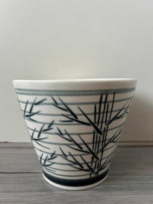 De Sphinx vintage bloempot bamboo decor, Tuin en Terras, Bloempotten, Gebruikt, Aardewerk, Binnen, Minder dan 40 cm, Minder dan 25 cm