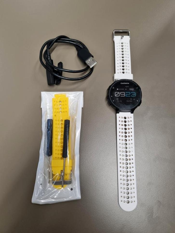 Garmin Forerunner 235, Sieraden, Tassen en Uiterlijk, Sporthorloges, Gebruikt, Zwart, Ophalen