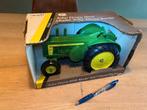 John Deere schaalmodel 1:16 tractor type 820, ERTL USA, Hobby en Vrije tijd, Ophalen of Verzenden, Nieuw, Tractor of Landbouw