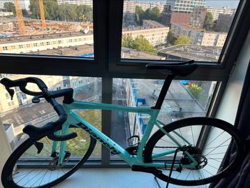 Bianchi Specialissima Comp 2024 Framemaat 55 (M)- Nieuwstaat beschikbaar voor biedingen