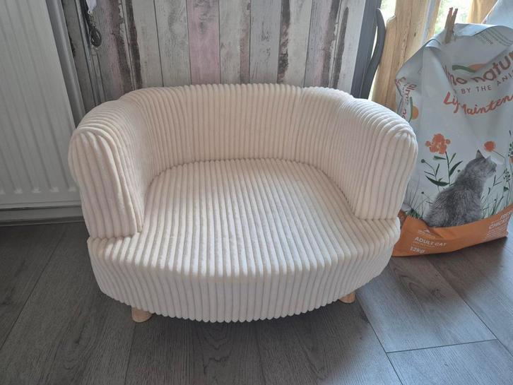 Kattenbed / zetel te koop! ZGAN + gratis halsbandje, Dieren en Toebehoren, Hondenmanden, Zo goed als nieuw, Ophalen of Verzenden