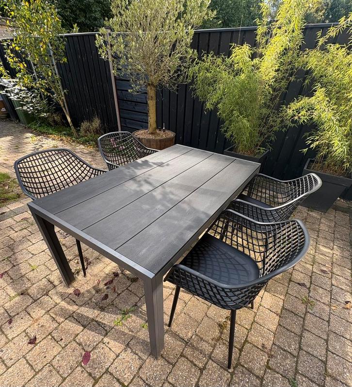 Tuintafel Jutlandia + Webbing tuinstoelen zwart 4 stuks, Tuin en Terras, Tuinsets en Loungesets, Gebruikt, Tuinset, Kunststof