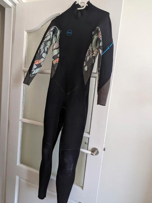 Oneil wetsuit 3'2 maat 8, Watersport en Boten, Watersportkleding, Zo goed als nieuw, Wetsuit, Dame, Ophalen of Verzenden