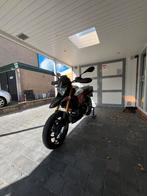 Aprilia Dorsoduro 900, 2 cilinders, Motorrijbewijs A, Bedrijf, 900 cc