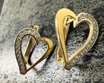 Prachtige 14 karaats gouden oorbellen beschikbaar voor biedingen