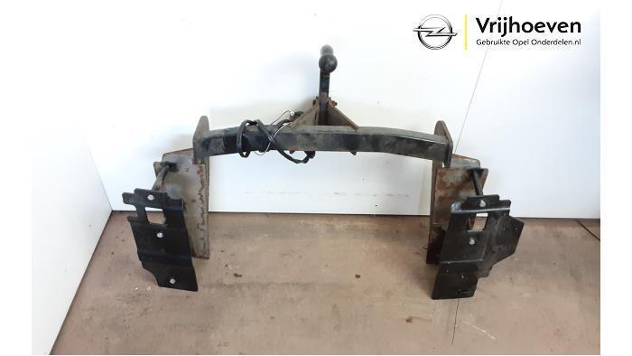 Trekhaak van een Opel Vectra (Vectra C 02-), Auto-onderdelen, Ophanging en Onderstel, Opel, Gebruikt, 3 maanden garantie, Ophalen of Verzenden