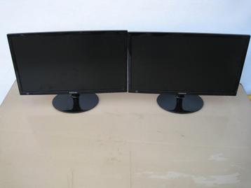2 x Samsung S24D300HS Zwart 24 inch met HDMi beschikbaar voor biedingen