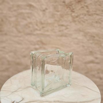Vintage glasblok vaas – helder massief glas beschikbaar voor biedingen