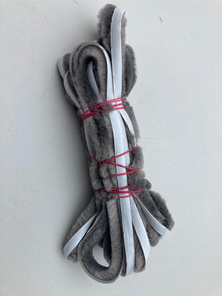 Deurafdichtings borstel tbv schuifdeur, Doe-het-zelf en Verbouw, Deuren en Horren, Zo goed als nieuw, Binnendeur, 200 tot 215 cm