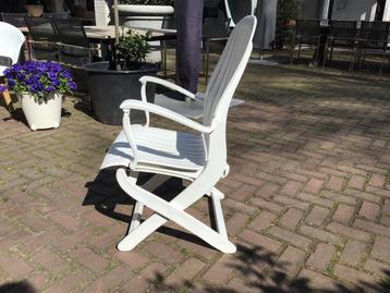 “ALLIBERT TANGOR”4 standen kunststof stoelen beschikbaar voor biedingen