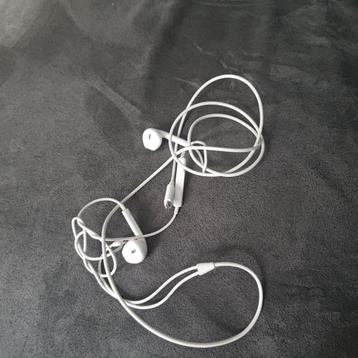 Earpods te koop - Gebruikt! beschikbaar voor biedingen
