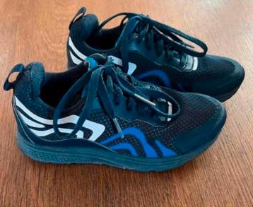 Schoenen sportschoenen mt 30 blauw beschikbaar voor biedingen
