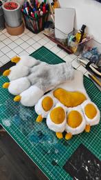 Fursuit paws HQ (slim wrist, oversized), Ophalen of Verzenden, Zo goed als nieuw, Accessoires