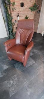 Sta op relax stoel, Huis en Inrichting, Stoelen, Ophalen, Bruin, Leer, Zo goed als nieuw