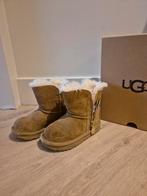 UGG Winter boots size 26, Kinderen en Baby's, Ophalen of Verzenden, Zo goed als nieuw, Laarsjes