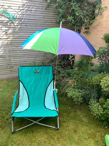 Opvouwbare camping/strandstoel met klemparasol en draagtas beschikbaar voor biedingen