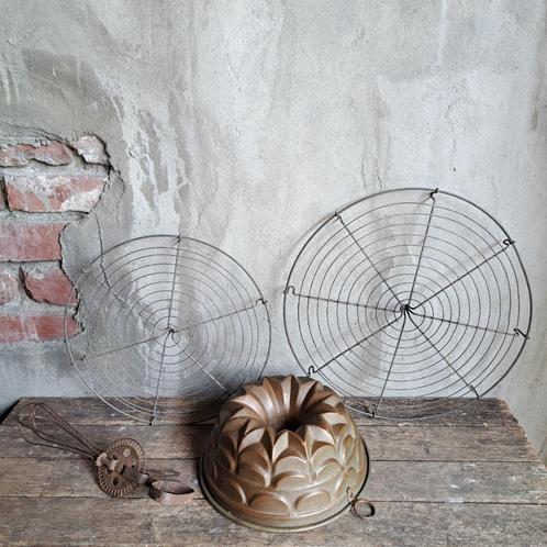 Oud brocante taartrooster handmixer koperen bakvorm *Etage3*, Huis en Inrichting, Woonaccessoires | Overige, Gebruikt, Ophalen of Verzenden