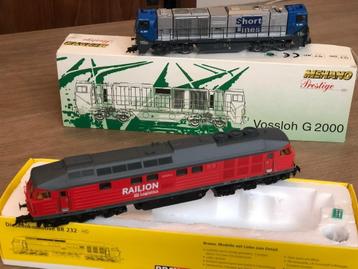 2 stuks nieuwe DIGITALE  DIESELLOCS  (303) beschikbaar voor biedingen