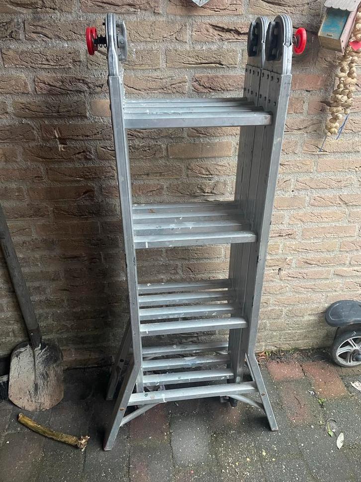 Altrex vouwladder 4x4, Doe-het-zelf en Verbouw, Ladders en Trappen, Gebruikt, Ladder, 2 tot 4 meter, Opvouwbaar of Inschuifbaar