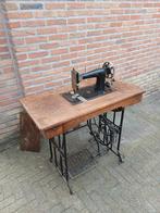 Te koop: oude naaimachine, merk Naumann, werkt nog, Ophalen