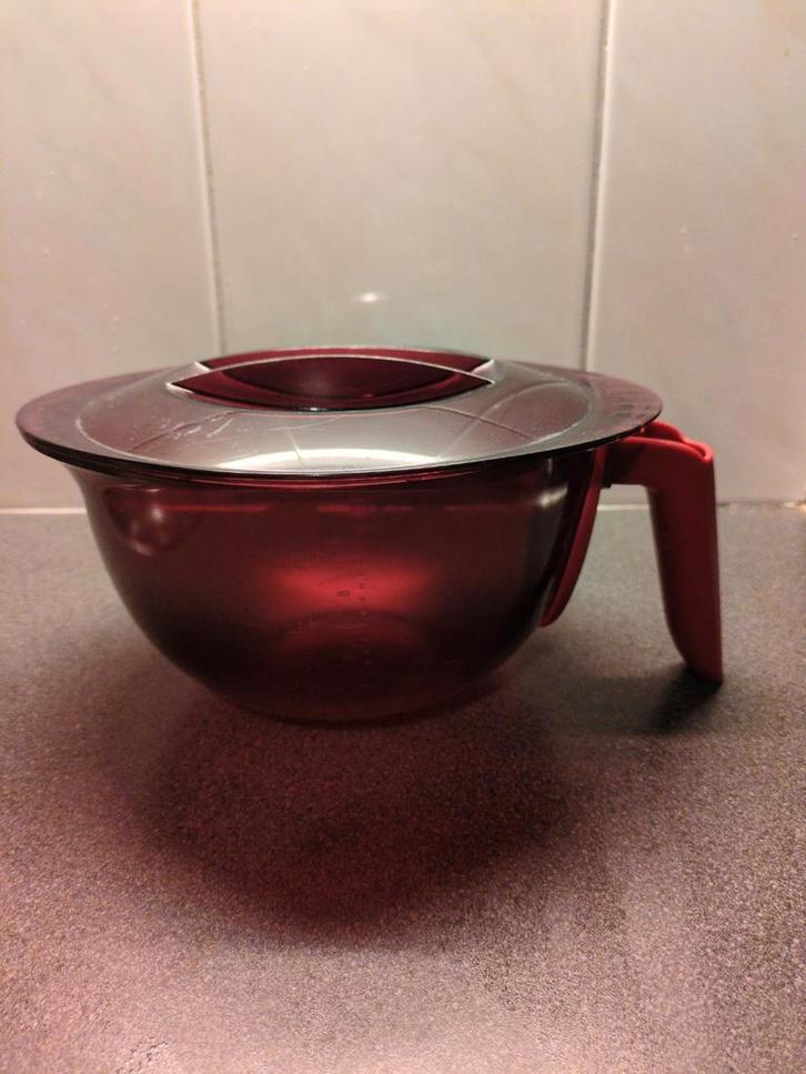 Tupperware Magnetron Kom 1,5L, Huis en Inrichting, Keuken | Tupperware, Gebruikt, Bak of Kom, Rood, Ophalen of Verzenden