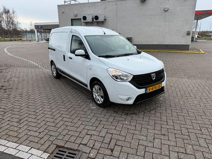 Dacia Dokker 1.5 dCi 90pk Camera,PDC, Carplay, bj 2017, Auto's, Bestelauto's, Particulier, ABS, Achteruitrijcamera, Airbags, Android Auto