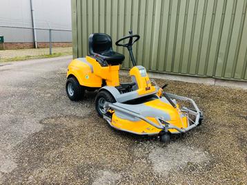 Zeer nette stiga park 4x4 pro 110dek 2 cilinder stuurbekr beschikbaar voor biedingen