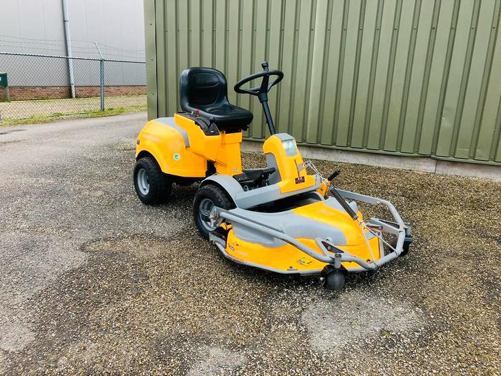 Zeer nette stiga park 4x4 pro 110dek 2 cilinder stuurbekr, Tuin en Terras, Zitmaaiers, Ophalen