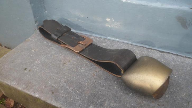 Koebel metaal en leer Alpen Zwitserland 37 cm. lang, Antiek en Kunst, Antiek | Woonaccessoires, Ophalen of Verzenden