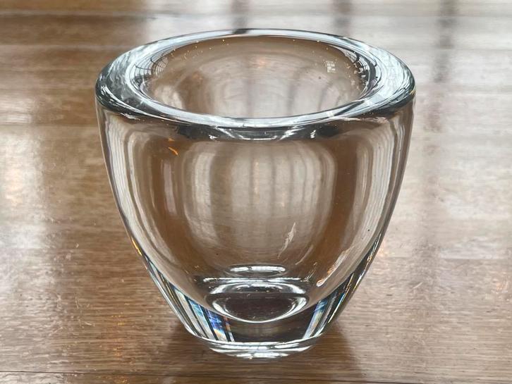 A.D.Copier: dikwandig helder vaasje KN2094 Leerdam ca. 1948, Antiek en Kunst, Antiek | Glas en Kristal, Verzenden