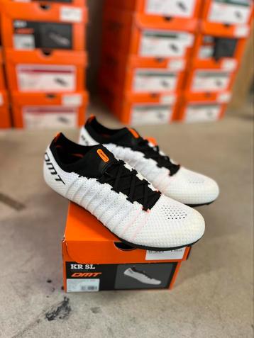 DMT KR SL White/Black 41 beschikbaar voor biedingen