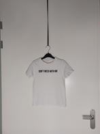 🌞 Leuk wit t-shirt met tekst maat 122-128 z.g.a.n., Ophalen of Verzenden, Zo goed als nieuw, Meisje, Shirt of Longsleeve