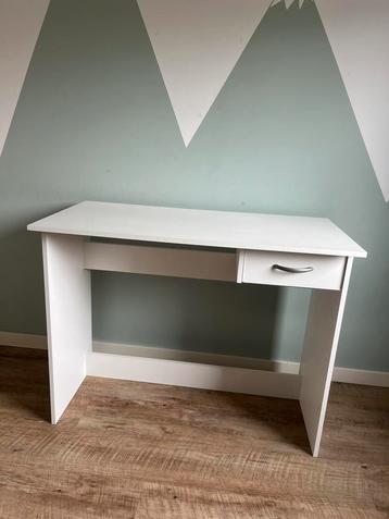 Bureau beschikbaar voor biedingen