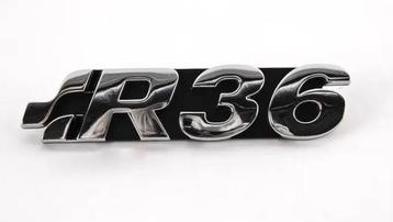 Originele Volkswagen (VW) Passat R36 logo voor in de gril beschikbaar voor biedingen