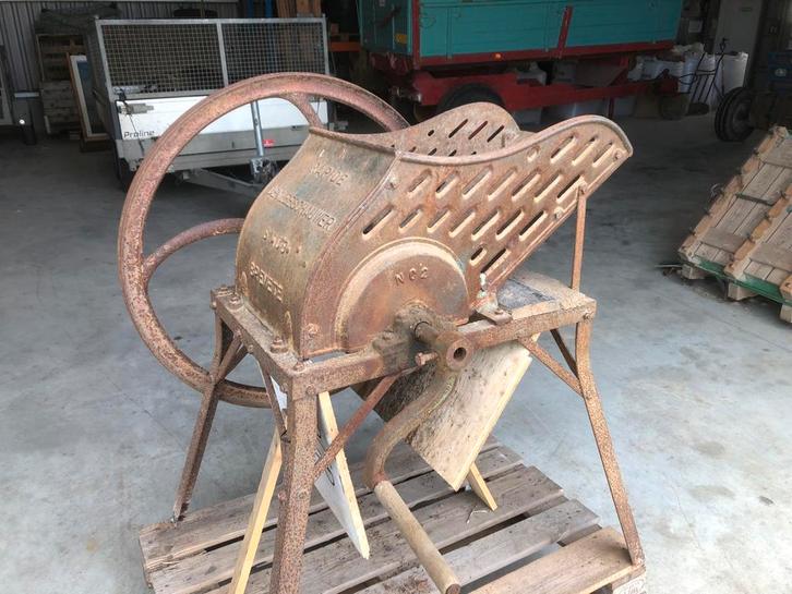 Antieke Bietenmolen / Mangelmolen, Antiek en Kunst, Antiek | Gereedschap en Instrumenten, Ophalen