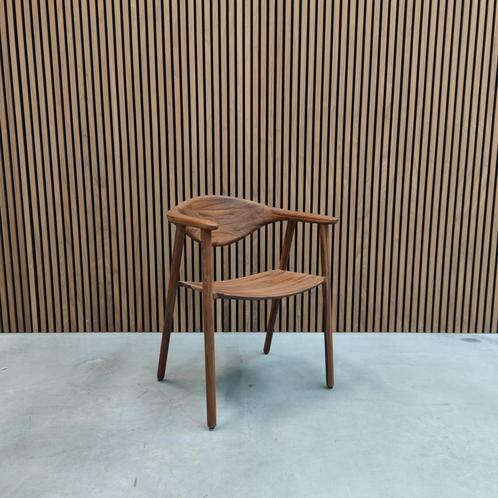 Artisan Naru eetkamerstoel, Antiek en Kunst, Antiek | Meubels | Stoelen en Banken, Ophalen of Verzenden