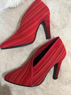 United Nude Pumps - Stijlvol & Uniek! Mt 37, Ophalen of Verzenden, Zo goed als nieuw, Rood, Pumps