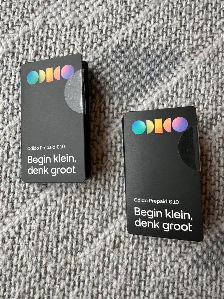 Te koop 2 mooie 06 nummers tot 30 April 2026 evt combi deal, Telecommunicatie, Prepaidkaarten en Simkaarten, Nieuw, Prepaidkaart