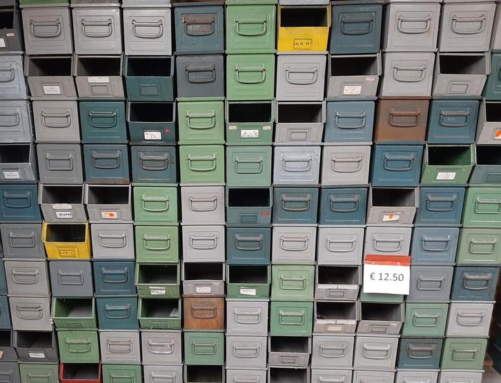 Grote partij Metalen magazijnbakken grijpbak bak stapelbak, Doe-het-zelf en Verbouw, Kratten en Dozen, Gebruikt, Bak of Kist, Minder dan 50 cm